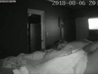 Cuckold bull action caught on unsecured cam 3