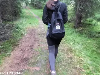 Hiking adventures fucking bubble butt hiker next to the tree with cumhot on her ass