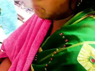 Soniya Phone Me Sexy Video Dekh Rhi Thi mene use dekh liya Fir Apna Lund Dikhaya,or chusaya ,Indian Blowjob Cumshot, Hindi Audio