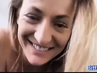 MILF Fickt Ihren Stiefsohn Nachdem Er Abserviert