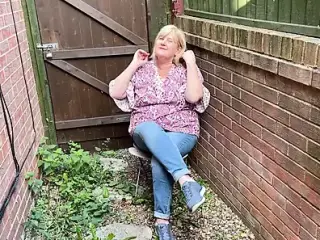 I've Found A Secret Garden To Show My Arse And Finger Fuck My Pussy