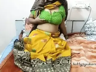 Bhabhi ki salwar khol ke badi gand dekhi