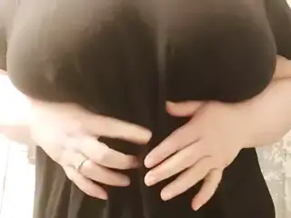 Huge Boobs and Hard Nipple Tease play