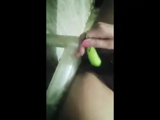 Bhabhi Ne viewers Ko Kiya Khush Apne Chut ka Pani Nikal diya