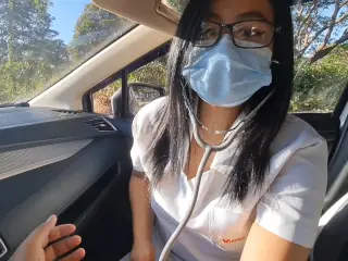 Pinay nurse girl fucked in Public Road inside the car, Pinick up si nurse libreng kantot para sa libreng sakay