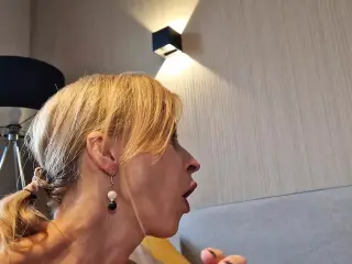Get That Dildo Deep Into My Ass