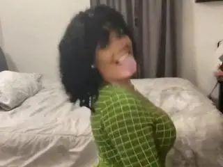 Women Would Love To The End-2