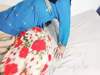 Newly married hijab bhabhi cheats husband and fucked big fat cock of indian devar while dirty talking