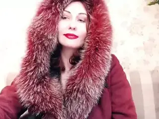 Fur fetish, mommy in fur coat, fur gloves and fur hat