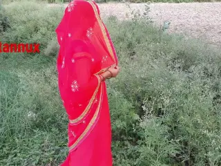 Sona bhabhi outdoor fucking pussy doggystyle sex – Village girl