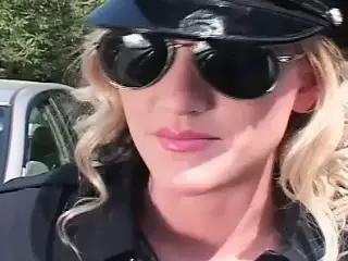 policewoman fucks bandits secretly on roadside