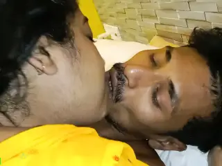 Indian sexy bhabhi hot real fucking with young lover! Hindi sex