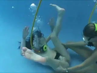 Scuba Lesbian Sex