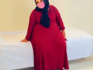 Fucking a Chubby Muslim mother-in-law wearing a red burqa & Hijab (Part-2)