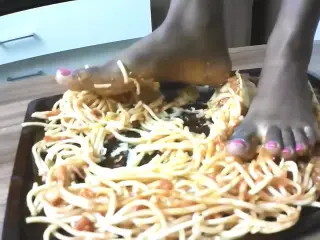 Italian slave get his food: spaghetti and lasagne of black ebony feet!