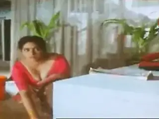 Old actress in a hot scene