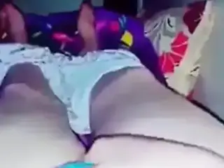 novinha se masturbando