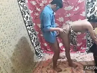 Jabrdshti gad me dal RHA hai