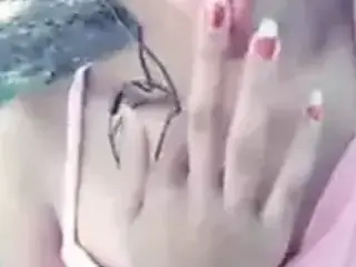 Girl fingers bush