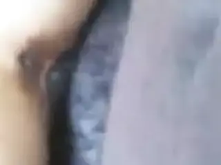 Friend coaches her on how to take bbc