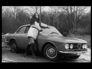 And sister only thinks about it (Softcore french)