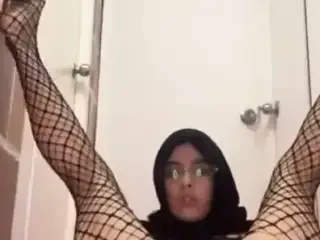 Arab with very hairy vagina, expands her anus and fucks on all fours