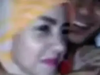 Add title with model names & long description for more views