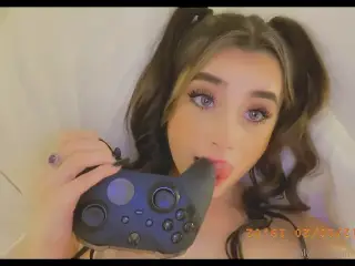 Tik Tok Thot Mackenzie Jones Sucks Xbox Controller