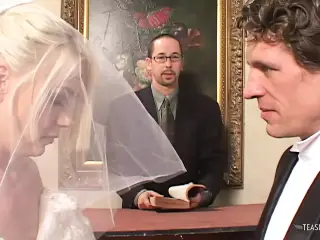 Blindfolded bride gets surprised by two hard cocks at once