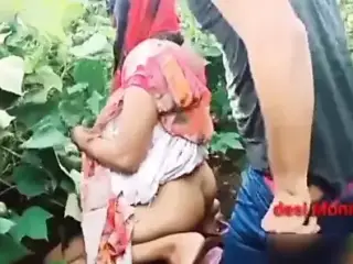 Bhabhi KO khet me choda