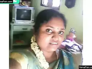 Today Exclusive-  Sexy Mallu Bhabhi Showing B...