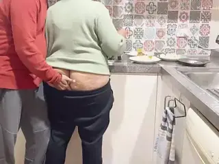 Indian Kitchen Affair: Busty Stepsister&#039;s Ass Kissed, Pressed and Pleasured!