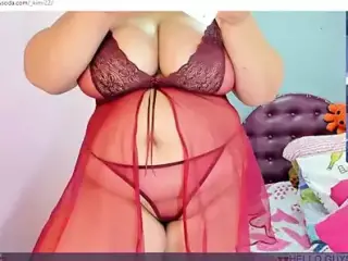 Latina chubby bbw dances in lingerie