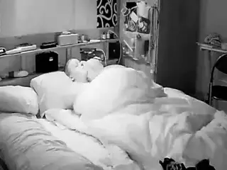 i masturbate before bed