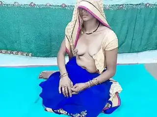 Meri randi Biwi ka dudh Piya or kiss bhi kiya fir tange utha kar chod Diya Indian desi wife boobs sucking and kiss and cumshot