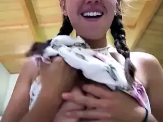 NAUGHTY HLIDANI DETI CHYTIL CERVENOU RUKOU