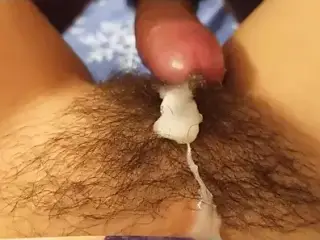 A LOT OF CUM ON HAIRY PUSSY