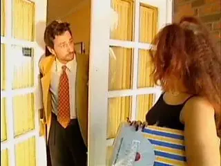 Young girl alone Zu Hause