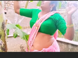 Villege forming hot sexy maid planing fir fucking with owner. Telugu Dirty Talks.part 1