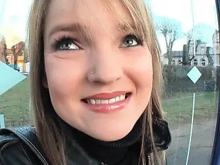 Adolescente adora ser submissa no sexo video amador