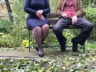 Mother-in-law made son-in-law cum in a public park