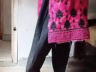 Lady bedroom dress change