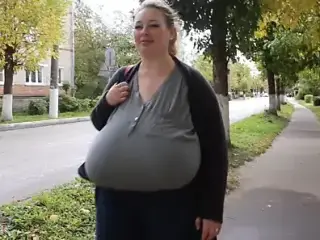 Street Tits - Amazing Woman