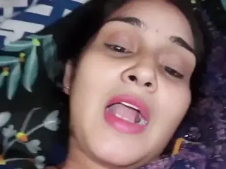 Indian desi aunty was fucked by her boyfriend,full HD uncut hindi sex video of Madhuri bhabhi