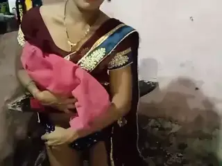 Indian girl in a saree has quick sex with devar