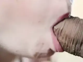 Blowjob and oral creampie close-up