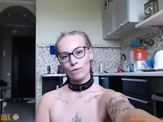 Amateur couple fucking hard in the kitchen