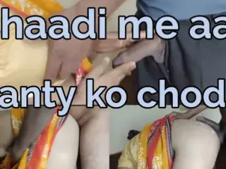 Shaddi me aai Aanty ko ghodi bana kar choda hindi language me bhabhi ko pichhe se doggy position me choda hindi audio mo