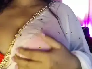 Desi Hot Girl Nipple Play Nipple Rub.