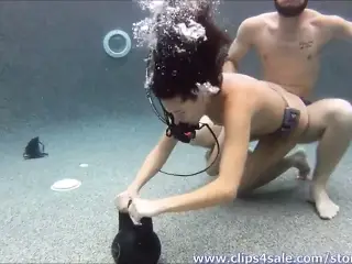 Cherri Poppins – Scuba Sex Peril